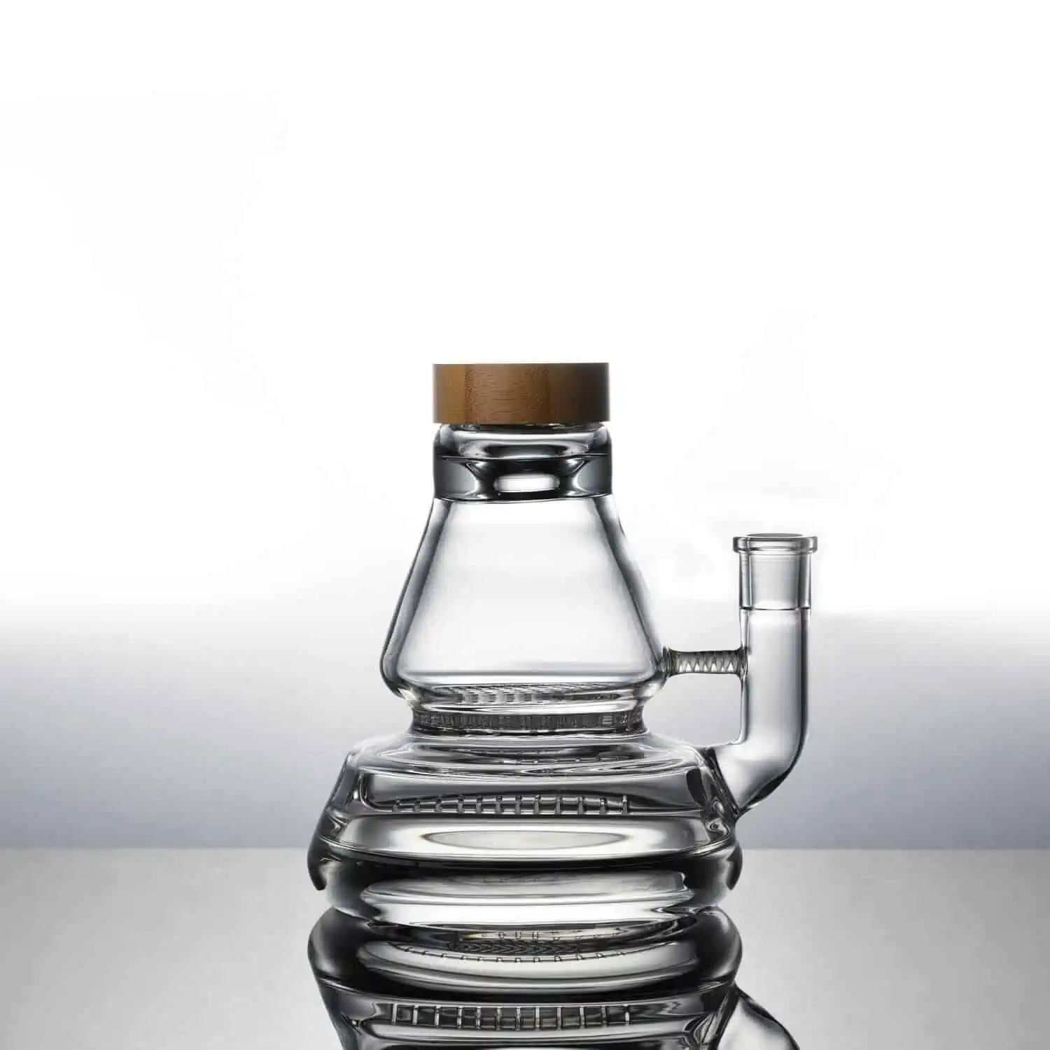 16" The Voyager Hourglass Bong - Image 4